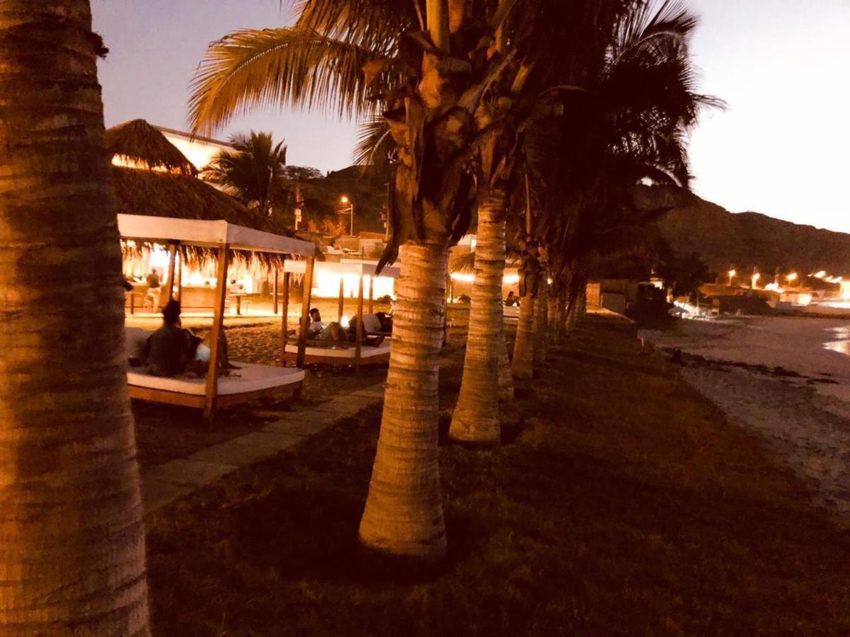Socialtel Mancora Hotel Buitenkant foto